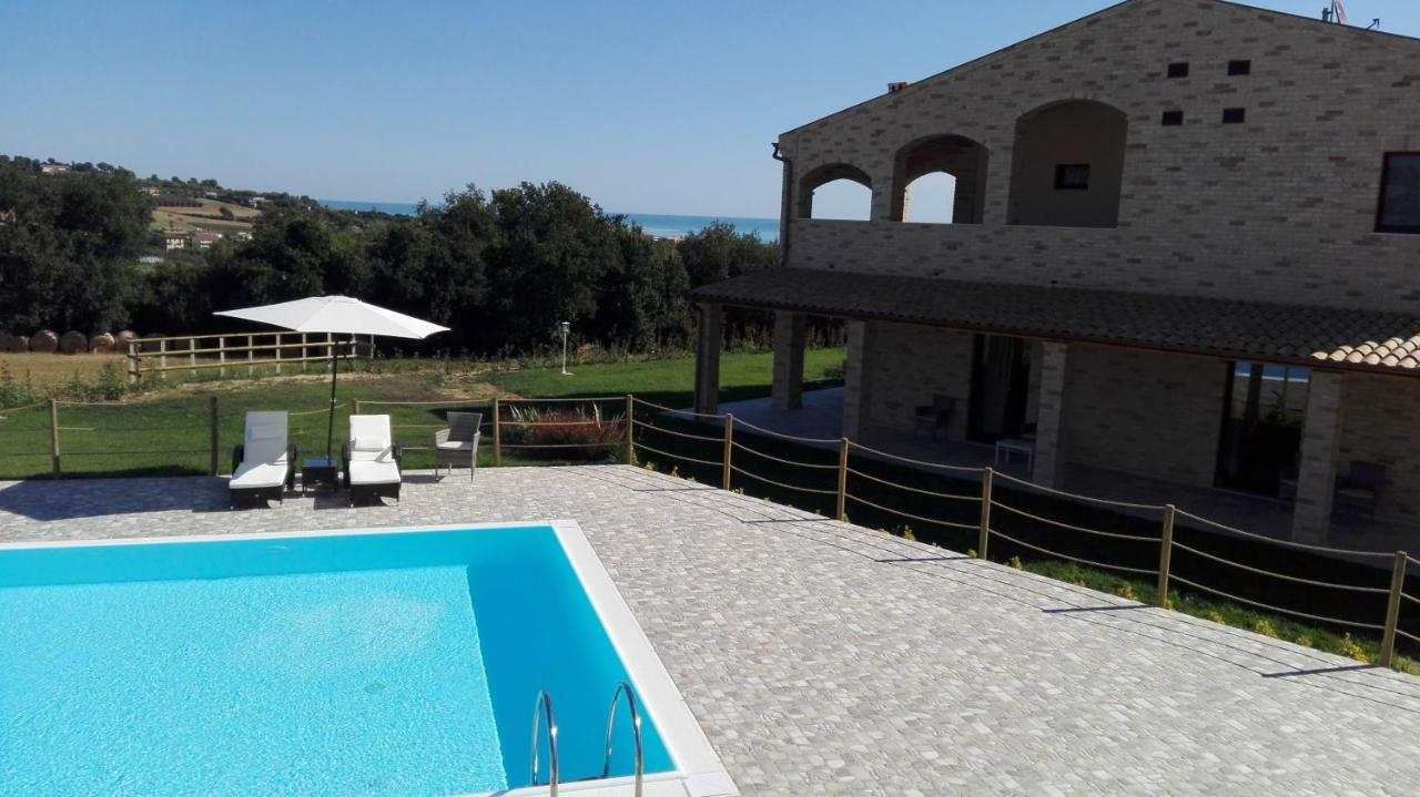 B&B Casalfarano Cupra Marittima Exteriör bild
